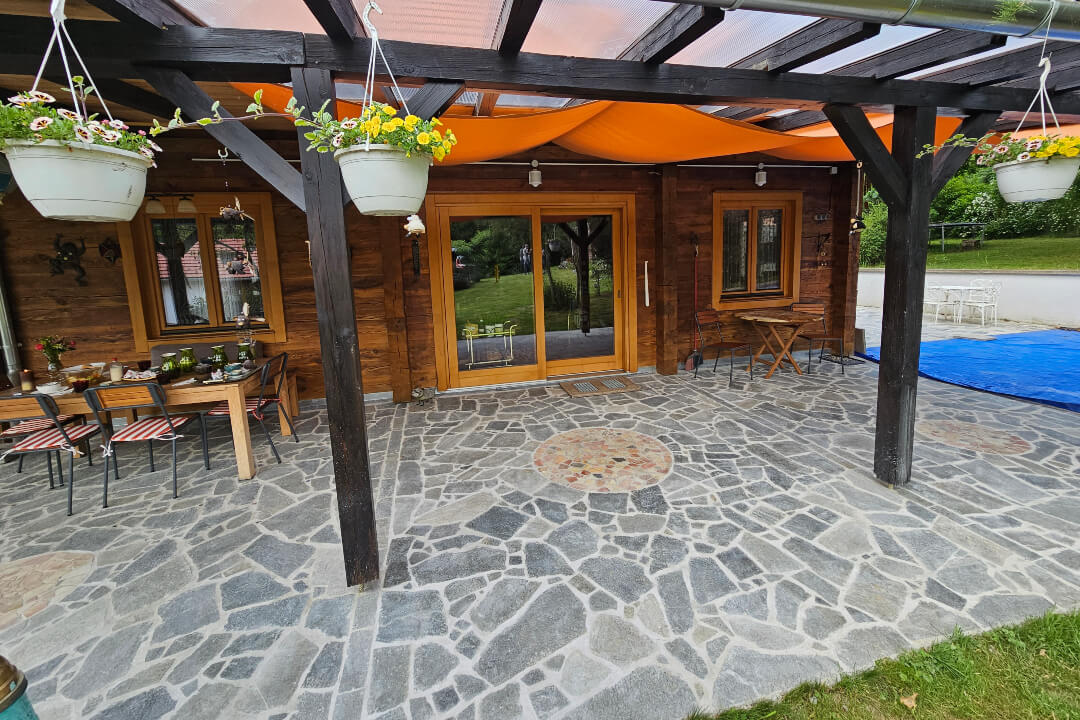 Ezüst Kvarcit 1-3 cm vastag Kőburkolat