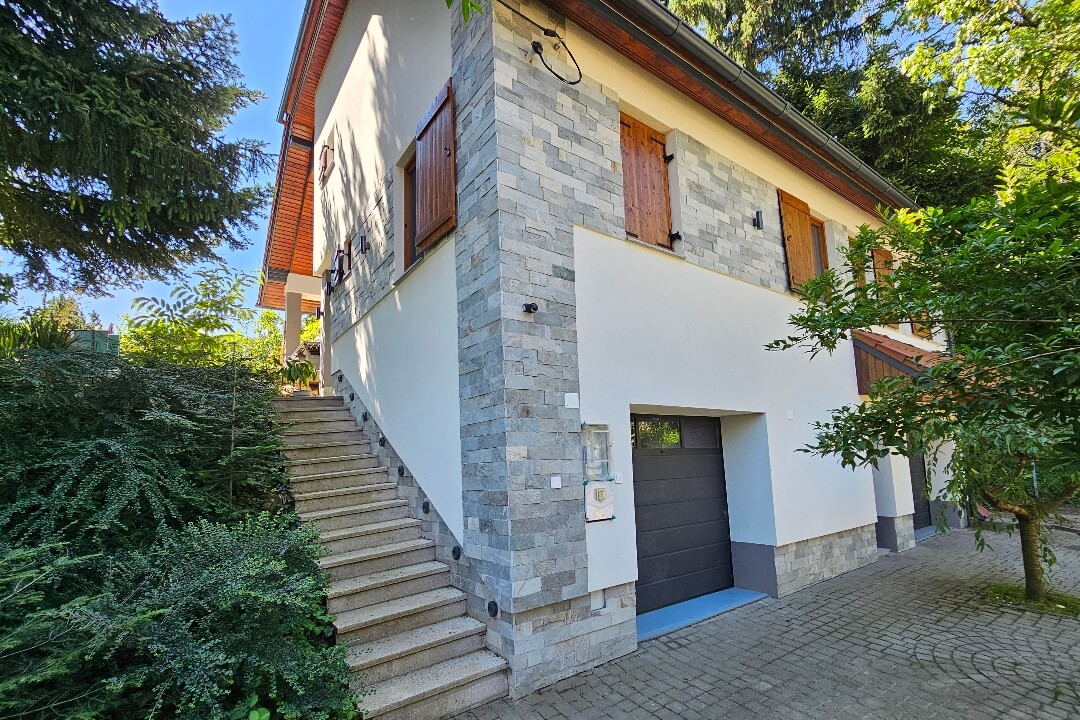 Ezüst Kvarcit 10 cm széles Kőburkolat