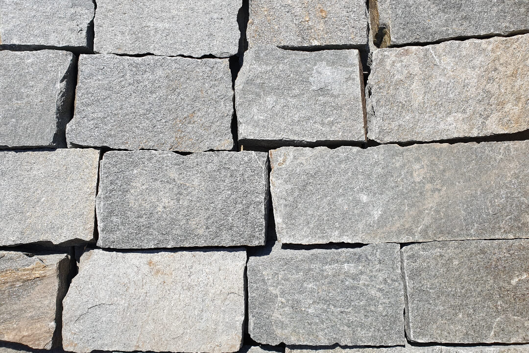 Ezüst Kvarcit 15 cm széles Szegélykő