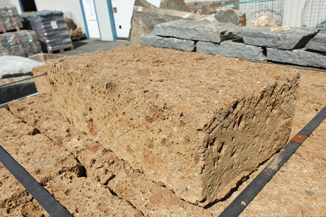 Vulkáni Tufa Vörösesbarna 37x20x11 cm Tufablokk