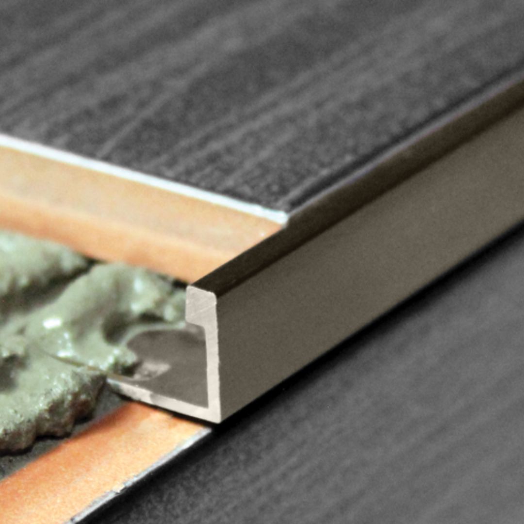 ViarProfil AL08S "L" Szögletes Ezüst Eloxált Alumínium Élvédő (8 mm) 2.7 m