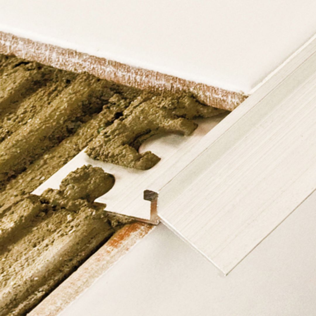 ViarProfil ATE10B Teraszprofil Bronz Eloxált Alumínium Vízorros Élvédő (10 mm) 2.7 m