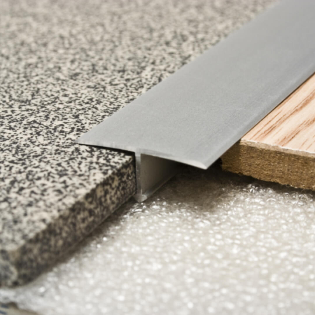 ViarProfil AT26S "T" Profil Ezüst Eloxált Alumínium Burkolatváltó (26 mm) 2.7 m